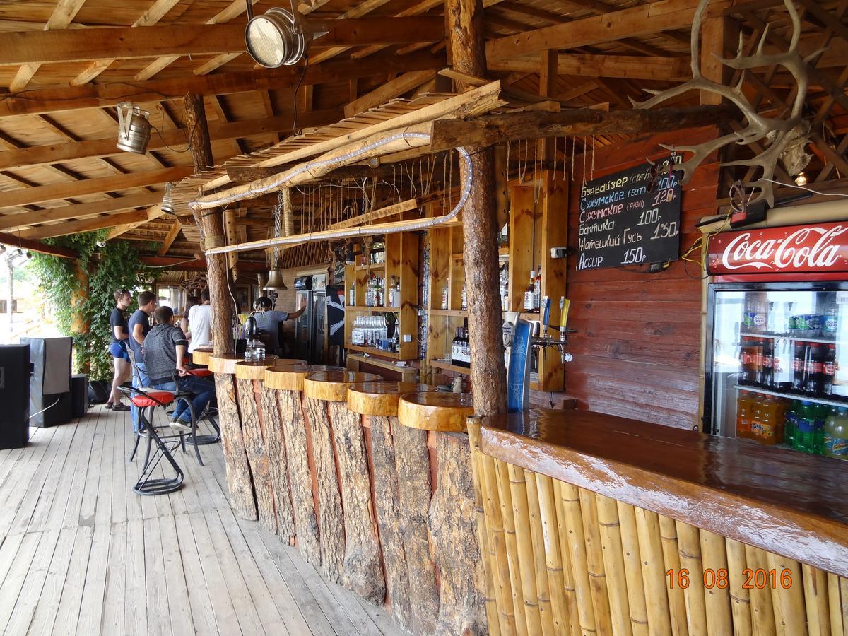 Captain Black Hotel Pitsunda Exterior foto