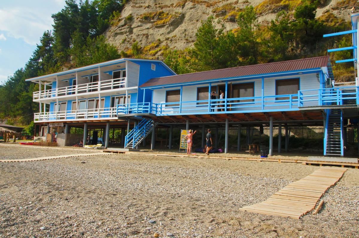 Captain Black Hotel Pitsunda Exterior foto