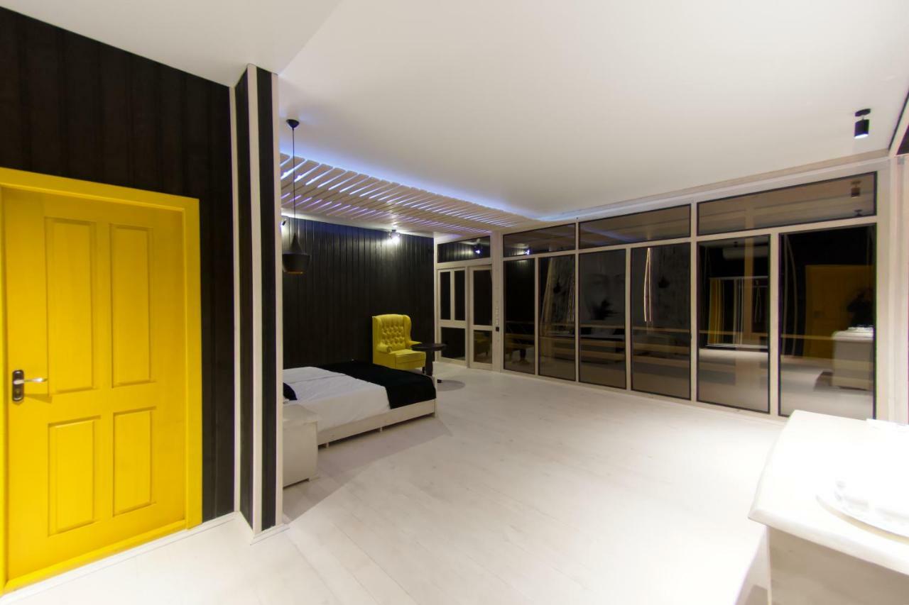 Captain Black Hotel Pitsunda Exterior foto