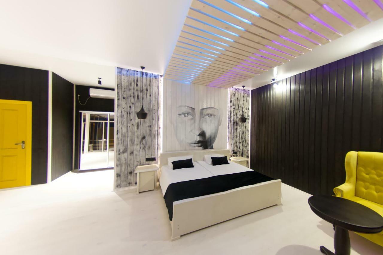 Captain Black Hotel Pitsunda Exterior foto